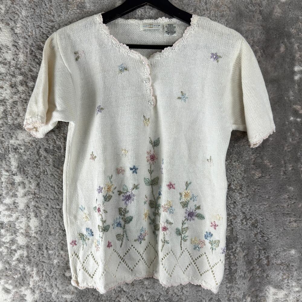Yarnworks Size S Floral Embroidered Knit Top Ivory Short Sleeve Button